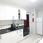 Caldas Da Rainha's & White * Caldas Da Rainha