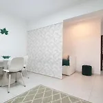 Caldas Da Rainha's & White Apartament *