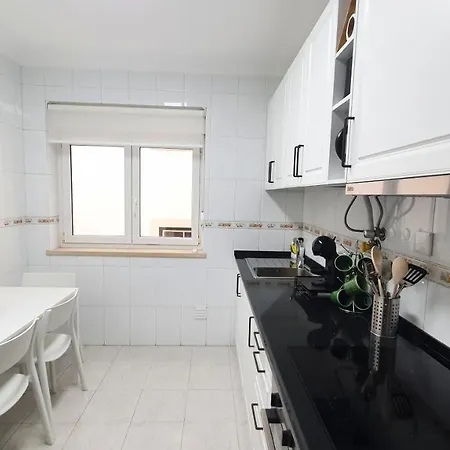 Caldas Da Rainha's & White Appartamento *