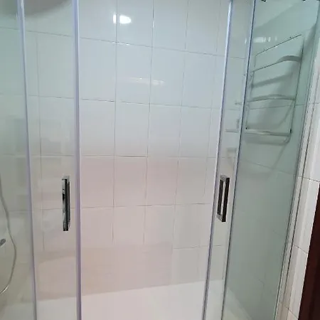 Caldas Da Rainha's & White * Caldas Da Rainha