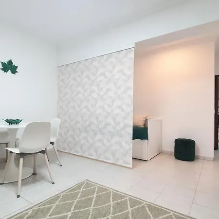 Caldas Da Rainha's & White Appartamento *